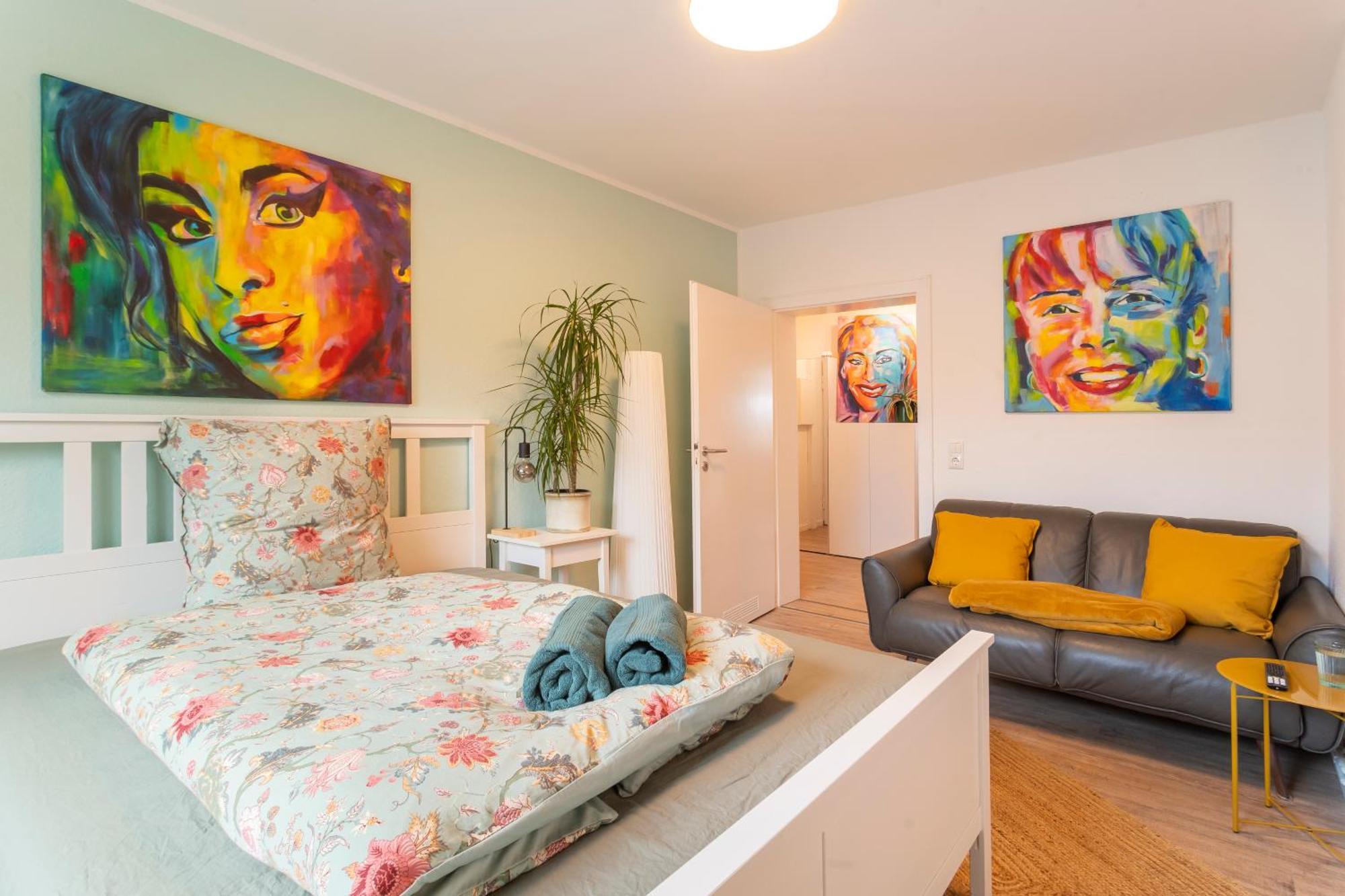 Akram Appartement III - Ruhig, Stadtnah ヒルデスハイム エクステリア 写真