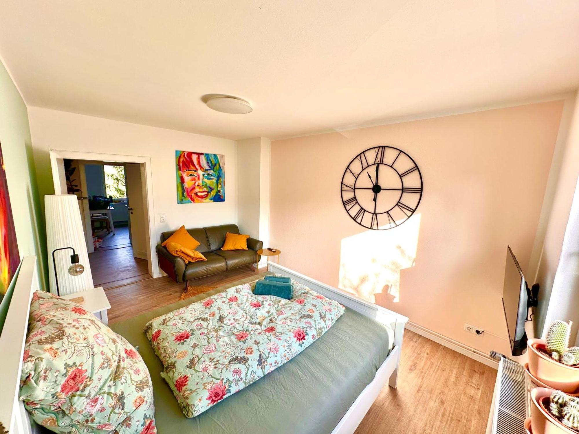 Akram Appartement III - Ruhig, Stadtnah ヒルデスハイム エクステリア 写真